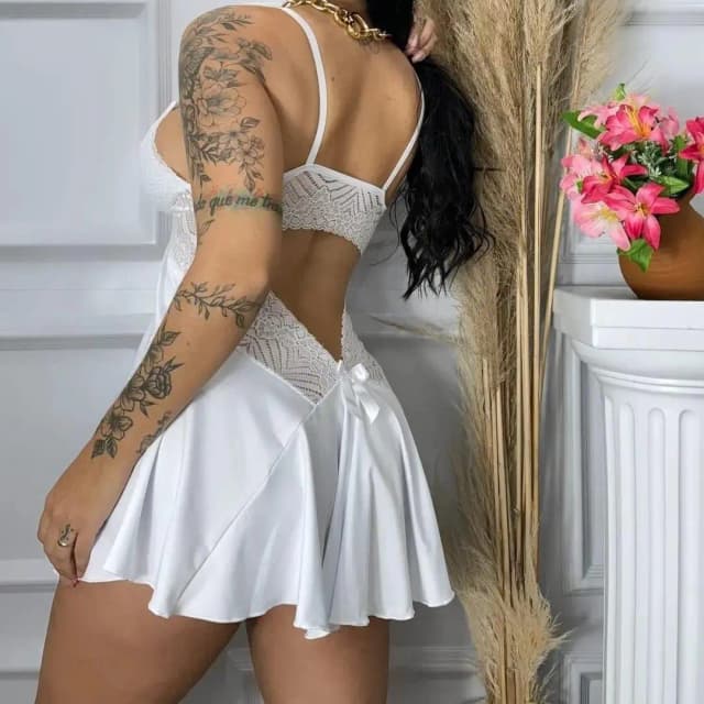 Camisola Feminina Bailarina com Calcinha e Detalhes em Renda para Mulheres Estilo Elegante